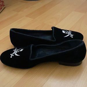 Jon Josef Black Velvet Gatsby Skull Flat